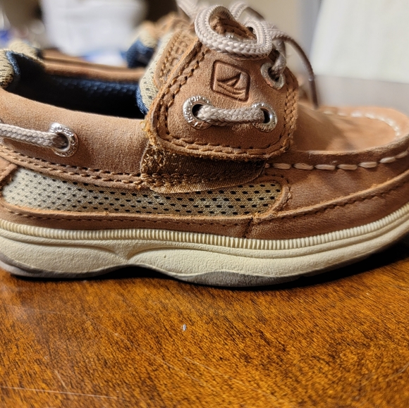 Sperry Other - NWOT boys Sperry top-siders size 5M